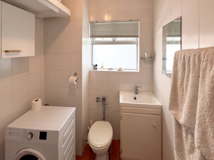 To Let 2 Bedroom Property for Rent in Tamboerskloof Western Cape
